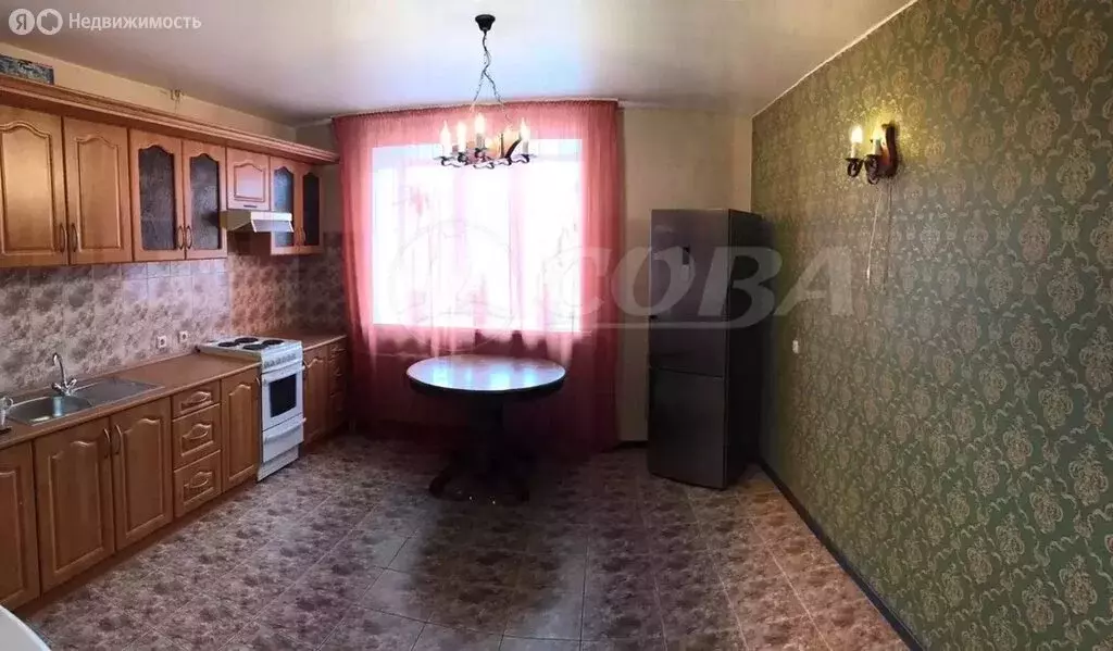 2-комнатная квартира: Тюмень, улица 50 лет Октября, 3/1 (72.1 м) - Фото 1