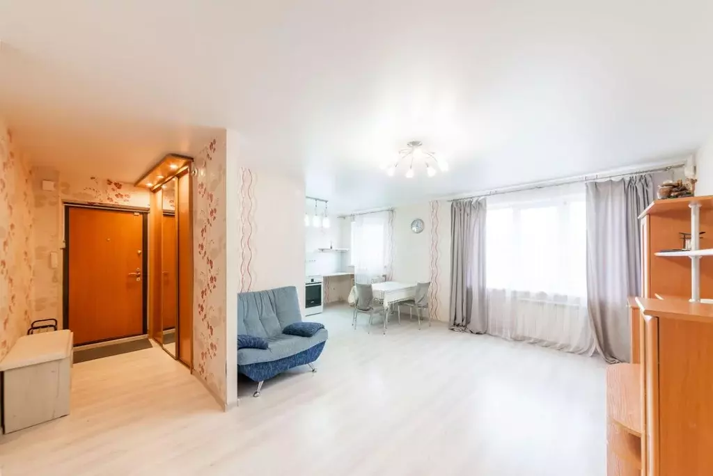 3-к кв. Свердловская область, Екатеринбург ул. Крауля, 69 (64.0 м) - Фото 0