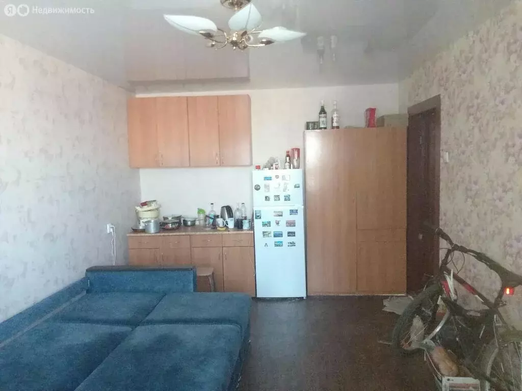 1к в 8-комнатной квартире (17 м) - Фото 1