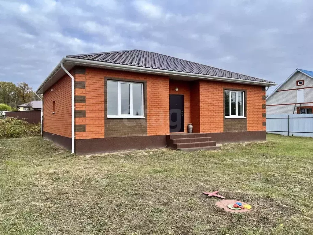 Дом в Белгородская область, Яковлевский муниципальный округ, Красный ... - Фото 1