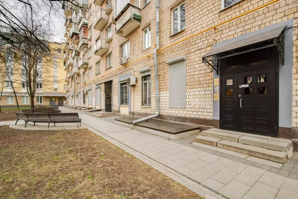 Торговая площадь в Москва Космодамианская наб., 4/22а (452 м) - Фото 1