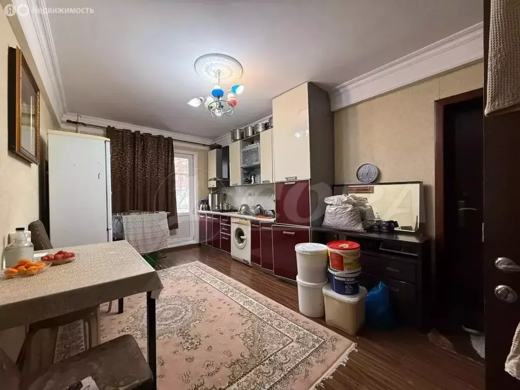 3-комнатная квартира: Махачкала, проспект Амет-хана Султана, 10А (80 ... - Фото 1