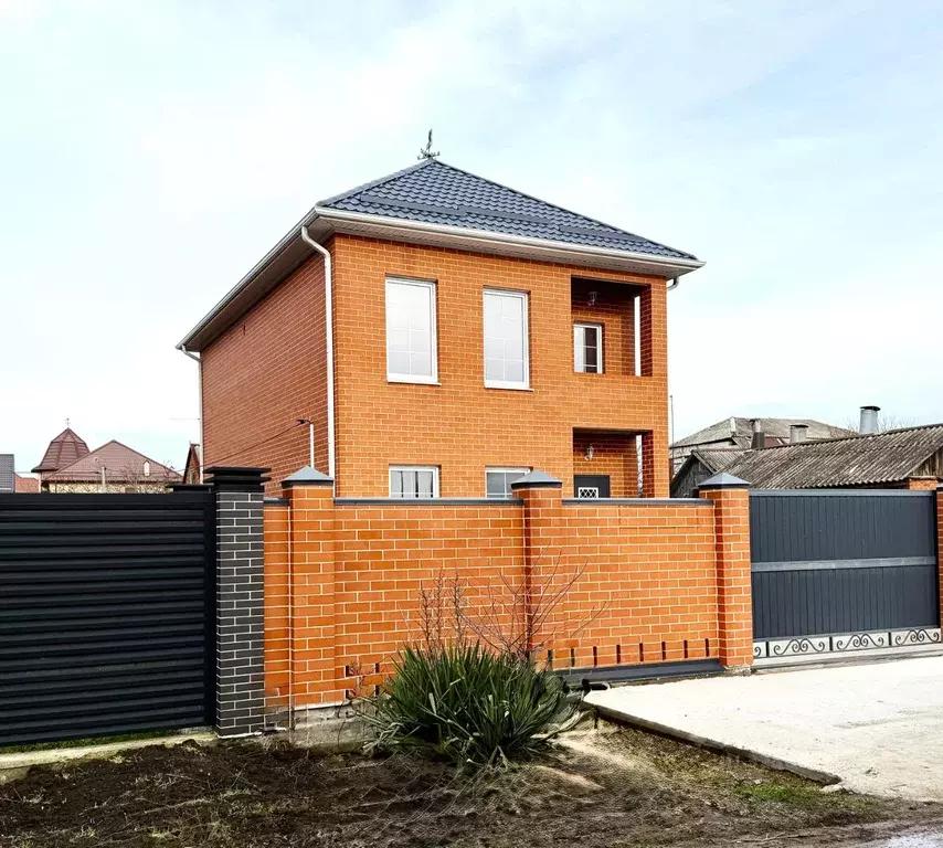 Коттедж в Краснодарский край, Краснодар ул. 3-я Трудовая (150 м) - Фото 0