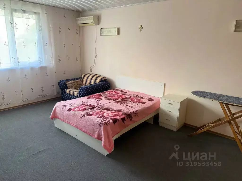 Дом в Краснодарский край, Геленджик ул. Леселидзе, 31 (50 м) - Фото 0
