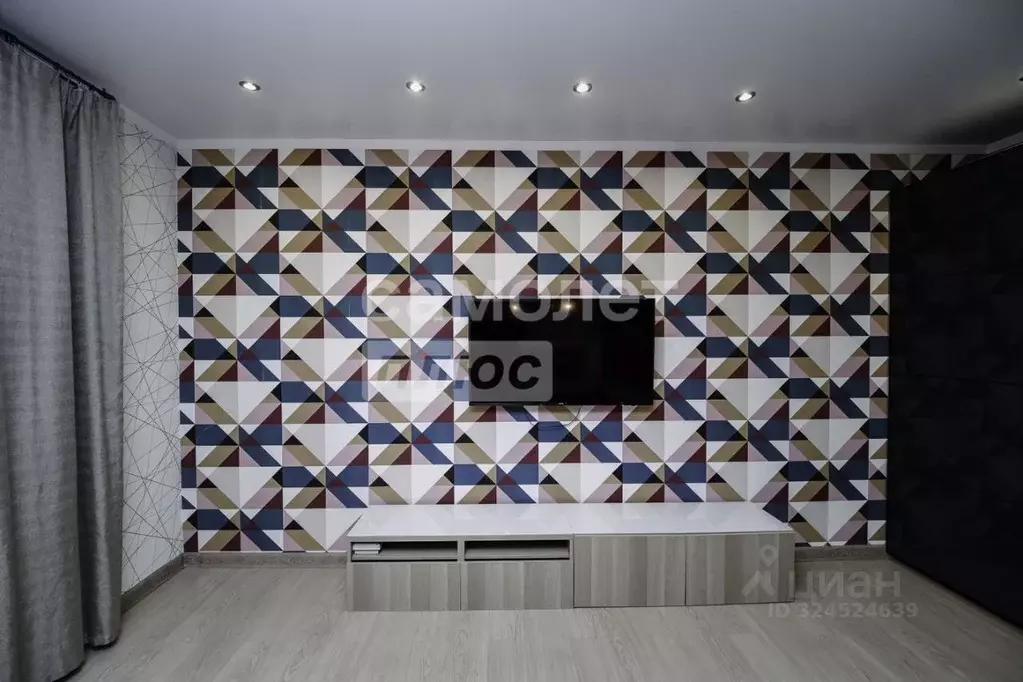 Студия Омская область, Омск ул. 1-ой Красной Звезды, 79 (44.2 м) - Фото 2