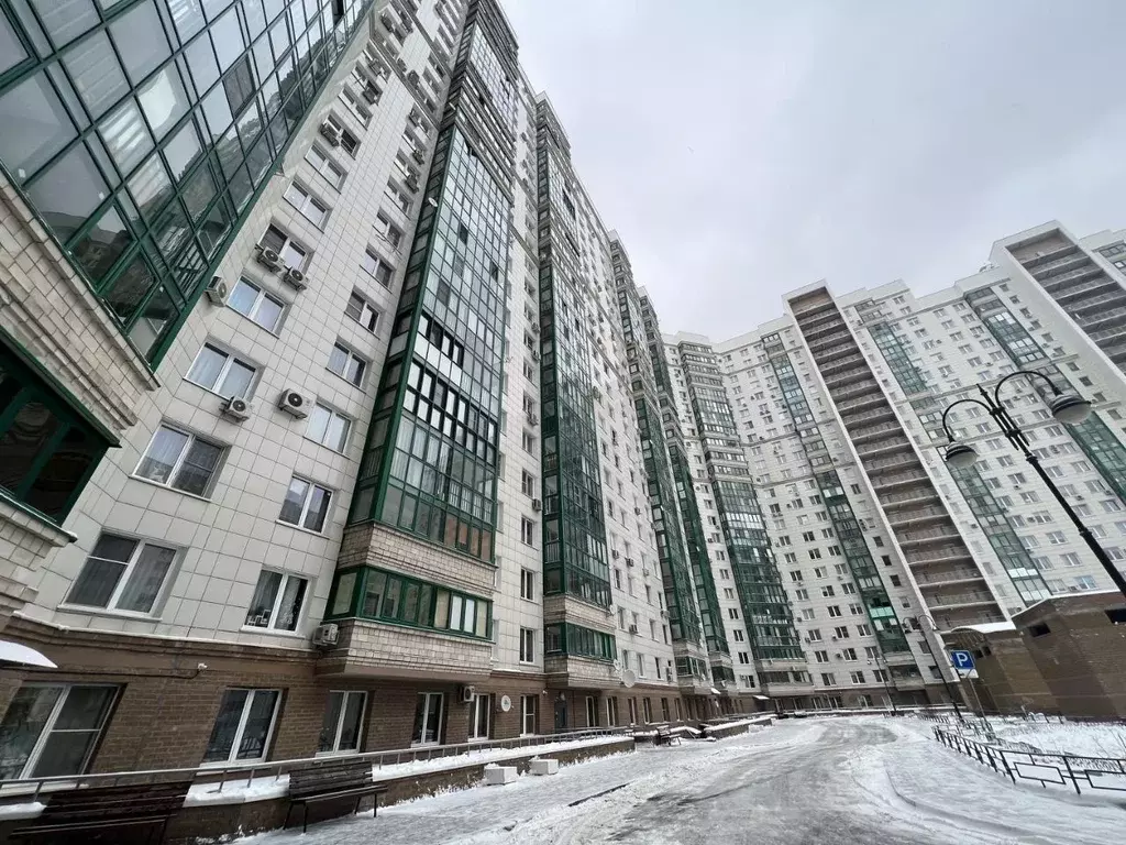 3-к кв. Московская область, Красногорск бул. Космонавтов, 1 (103.6 м) - Фото 1