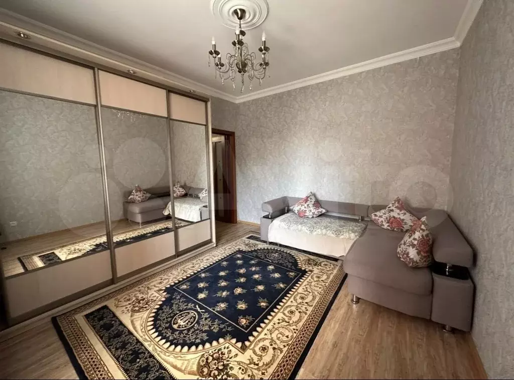 1-к. квартира, 50 м, 3/10 эт. - Фото 1