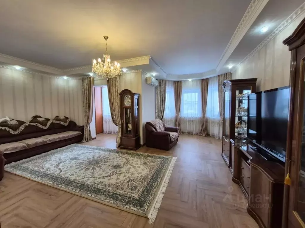 3-к кв. Татарстан, Казань ул. Гастелло, 1 (132.0 м) - Фото 1