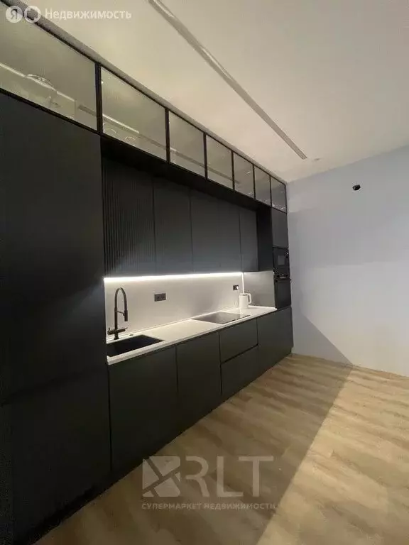 2-комнатная квартира: Махачкала, 3-й тупик Амет-Хана Султана, 8 (86 м) - Фото 1