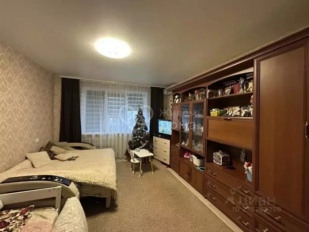 3-к кв. Волгоградская область, Волгоград ул. Кирова, 96 (67.8 м) - Фото 1