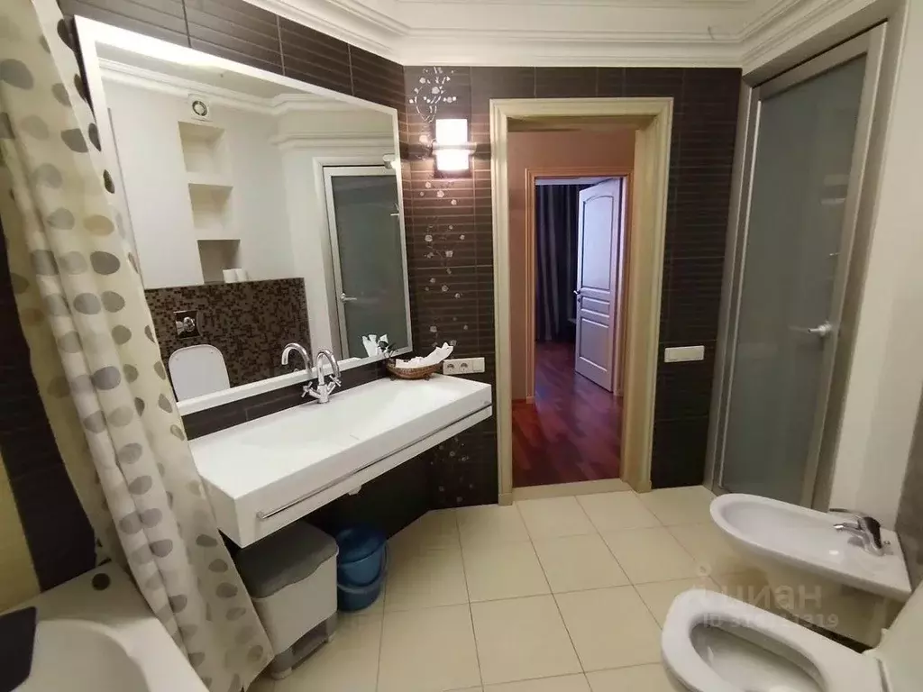 3-к кв. Красноярский край, Красноярск ул. Молокова, 1к1 (85.0 м) - Фото 1