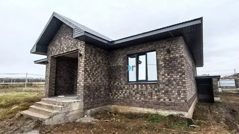 Дом в деревня Подымалово, Земляничная улица (150 м) - Фото 1