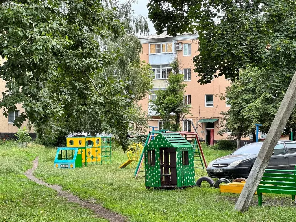2-комнатная квартира: Гуково, улица Карла Маркса, 113 (42.1 м) - Фото 0