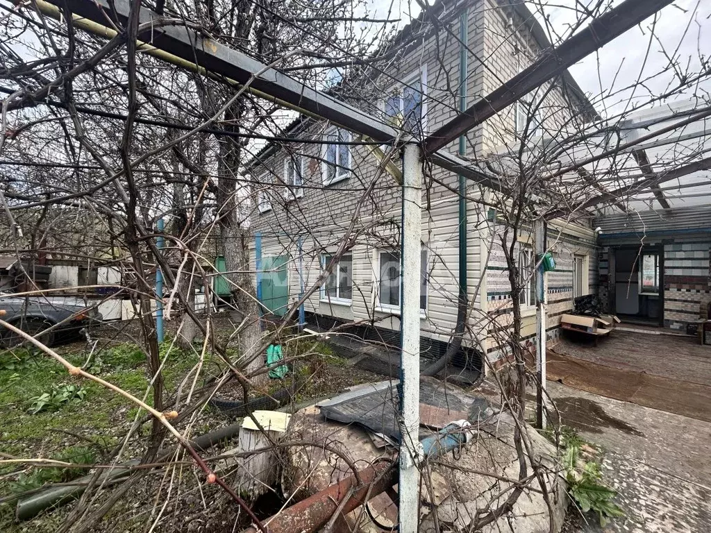 Дом в Ростовская область, Белая Калитва ул. Щаденко (150 м) - Фото 2