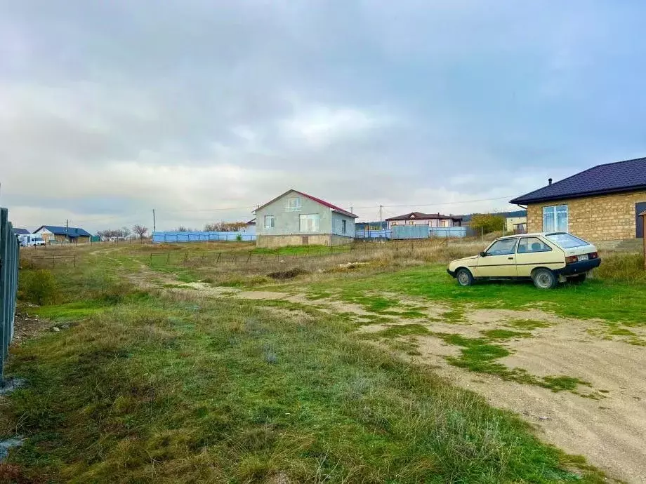 Участок в Крым, Бахчисарайский район, Почтовское с/пос, с. Приятное ... - Фото 2