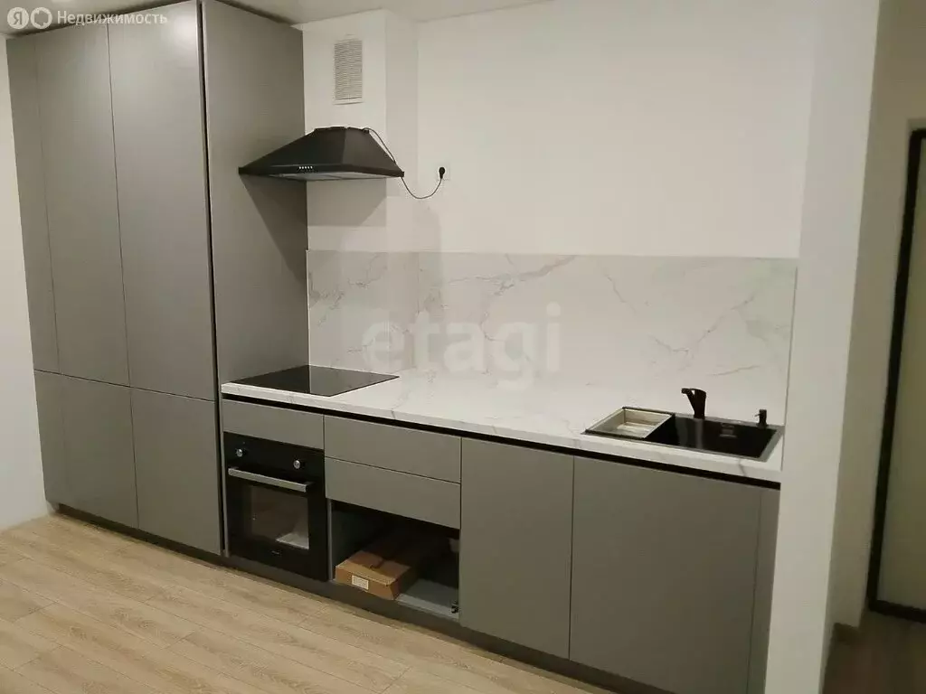 2-комнатная квартира: Зеленоградск, улица Тургенева, 16Ак2 (64 м) - Фото 0