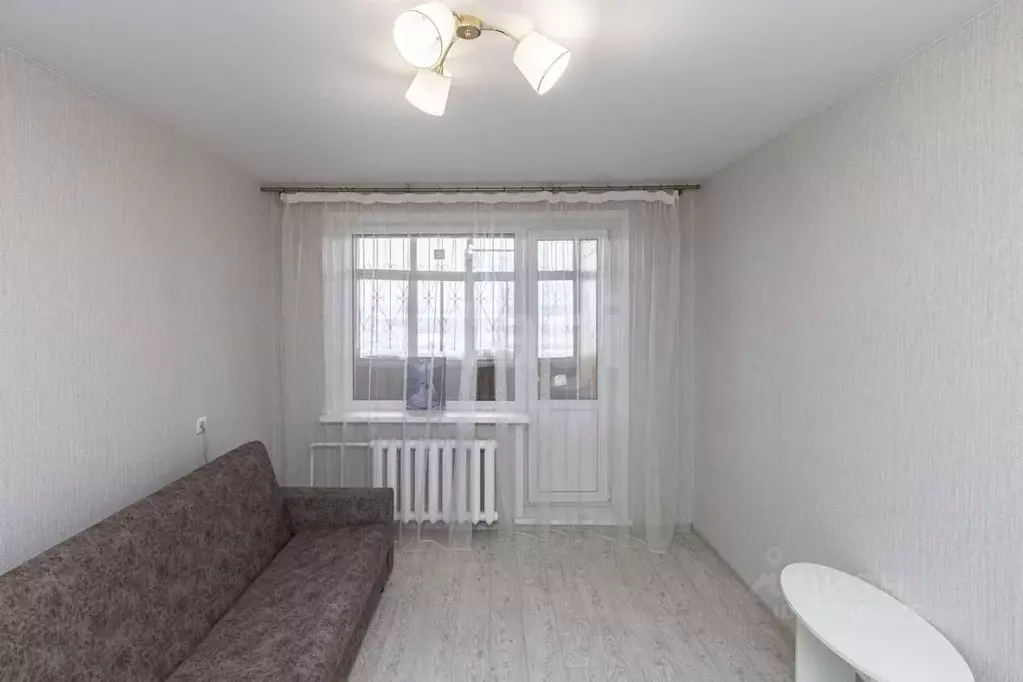 3-к кв. Тюменская область, Тюмень ул. 50 лет Октября, 54 (63.5 м) - Фото 1