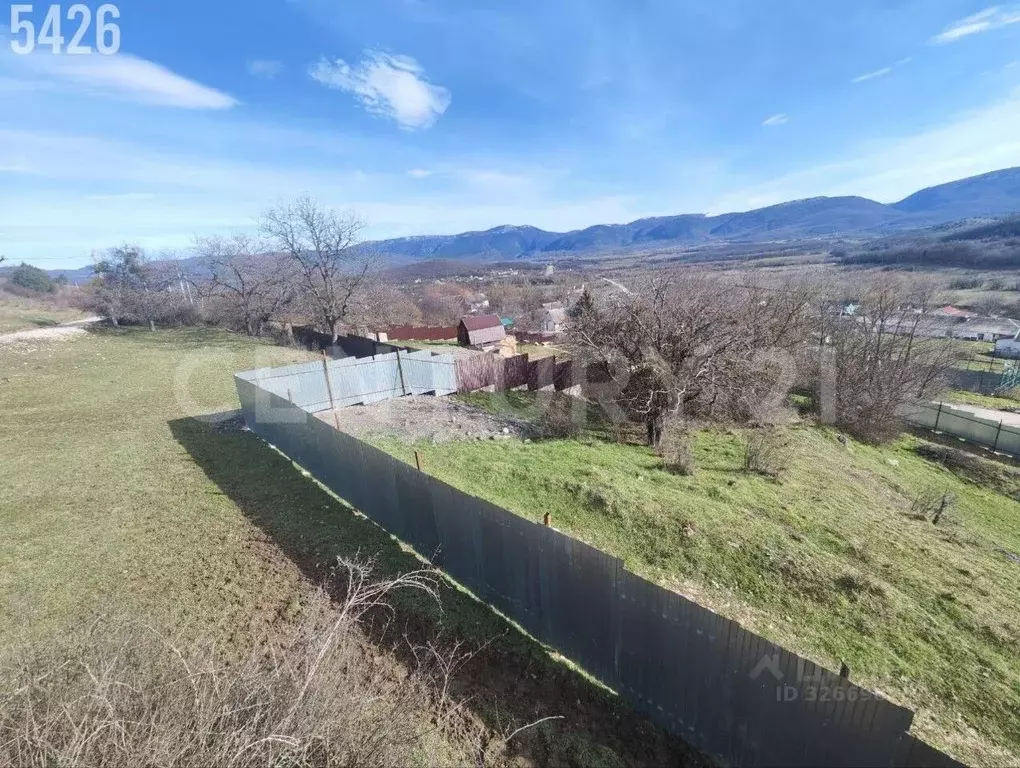 Участок в Севастополь с. Широкое, ул. Клюшкина, 9 (10.0 сот.) - Фото 2