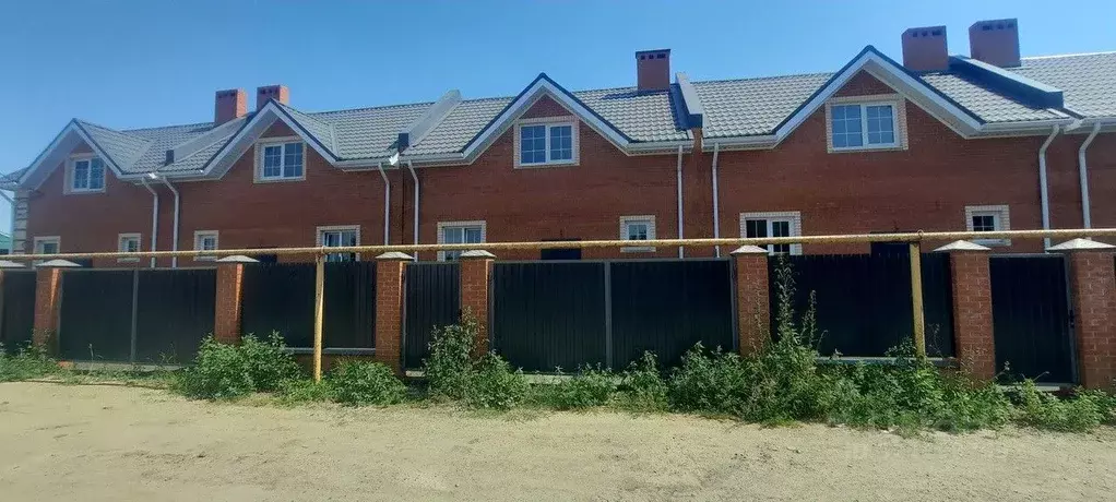 Таунхаус в Краснодарский край, Динской район, Нововеличковское с/пос, ... - Фото 1