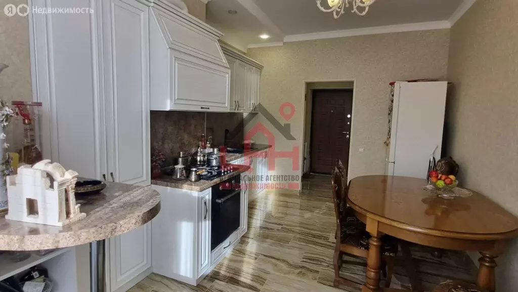 2-комнатная квартира: Ессентуки, улица Буачидзе, 1к1 (86.2 м) - Фото 2