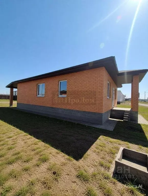 Дом в Белгородская область, Старооскольский городской округ, с. ... - Фото 1