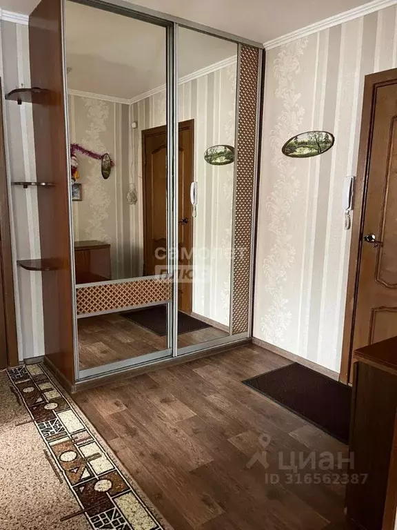 4-к кв. Ханты-Мансийский АО, Сургут ул. Крылова, 29 (69.4 м) - Фото 0