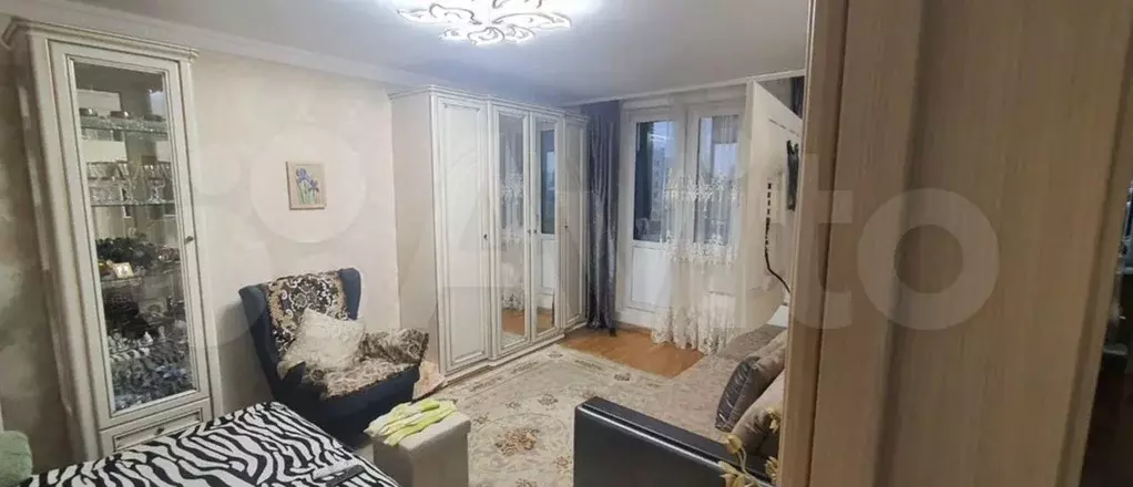 1-к. квартира, 38 м, 8/17 эт. - Фото 0