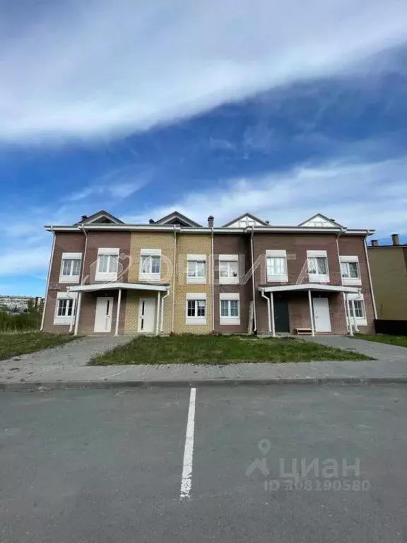 Таунхаус в Тюменская область, Тюмень Выборгская ул., 58 (130 м) - Фото 1