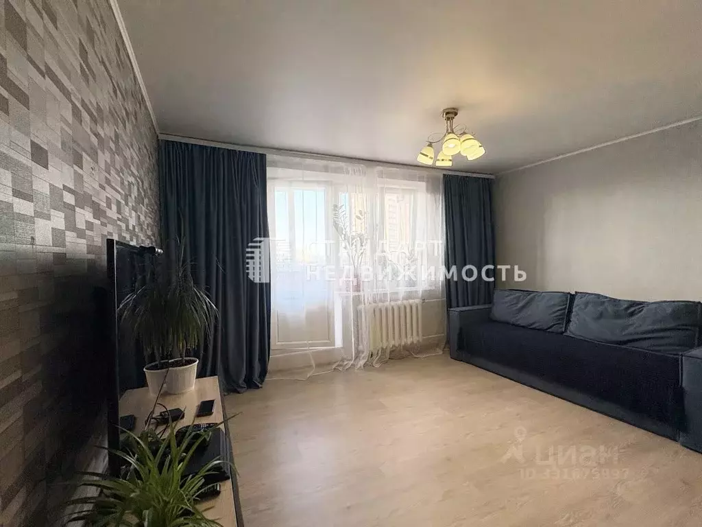 2-к кв. Тюменская область, Тюмень Солнечный проезд, 22 (56.4 м) - Фото 1