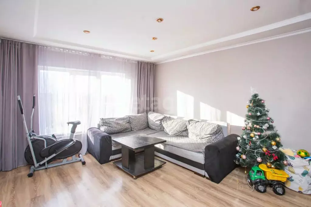 Дом в Кемеровская область, Кемерово Гравийная ул. (70 м) - Фото 1