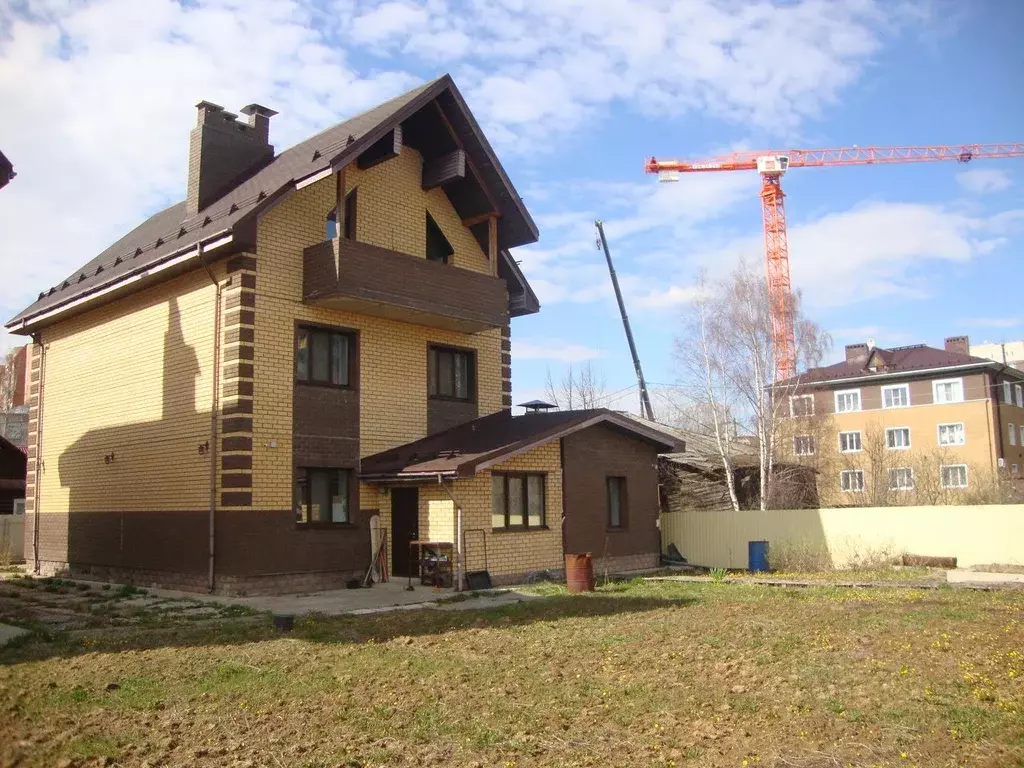 Дом в Коми, Сыктывкар Ижемская ул., 7/1 (235 м) - Фото 1