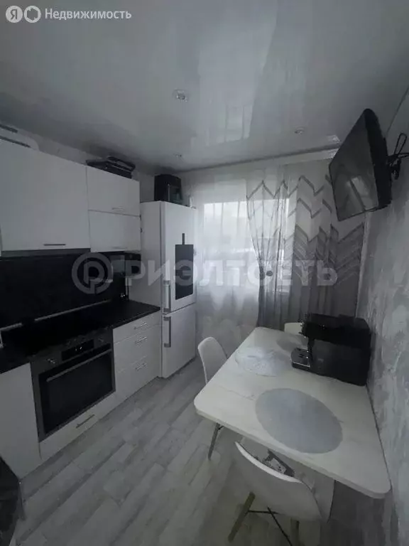 3-комнатная квартира: Мурманск, улица Капитана Маклакова, 5 (61.3 м) - Фото 2