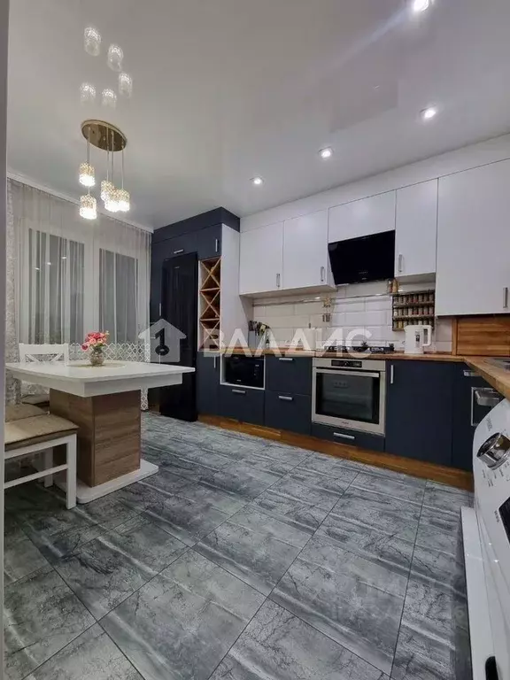 3-к кв. Калининградская область, Калининград Пригородная ул., 13к1 ... - Фото 0