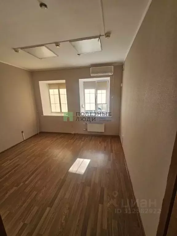 Офис в Краснодарский край, Новороссийск ул. Губернского, 13 (59 м) - Фото 0