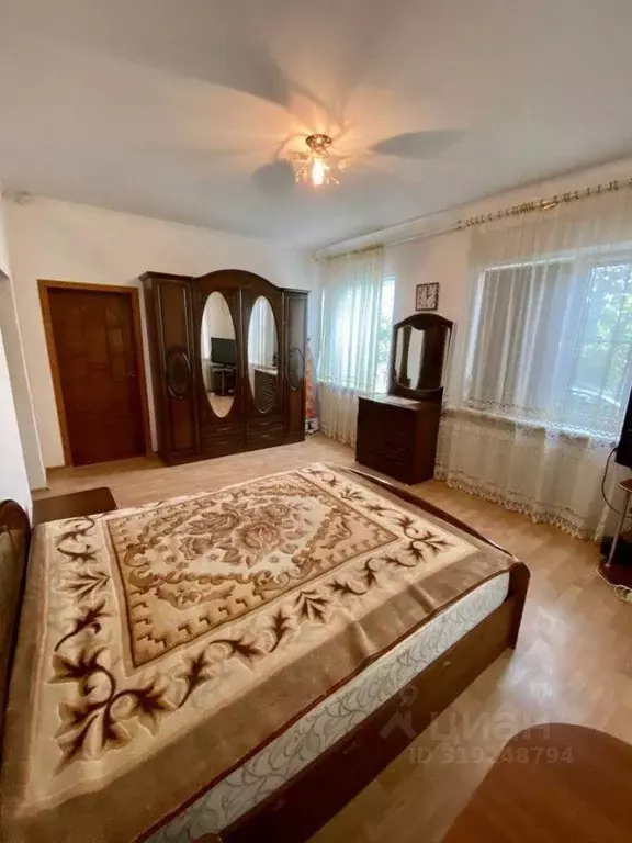 Квартира, 5 и более комнат, 202 м - Фото 0
