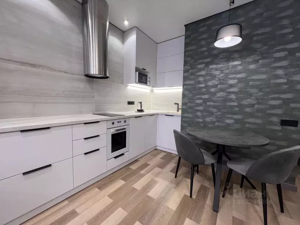 1-к кв. Челябинская область, Челябинск ул. Энгельса, 4 (50.0 м) - Фото 2