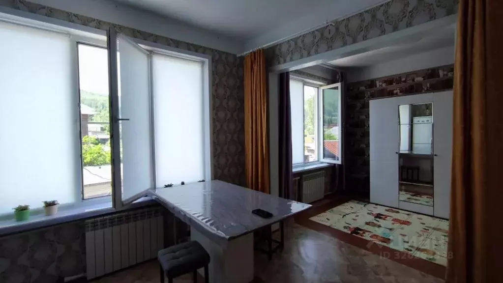 4-к кв. Хакасия, Майна рп ул. Калинина, 54 (79.1 м) - Фото 2