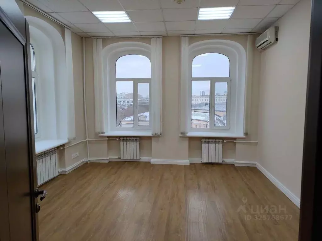 Офис в Москва Яузский бул., 13С3 (150 м) - Фото 1