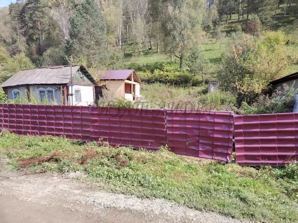 Дом в Алтай, Майминский район, с. Кызыл-Озек ул. Горького (50 м) - Фото 2