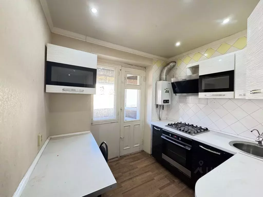 2-к кв. Астраханская область, Астрахань Боевая ул., 40 (35.0 м) - Фото 1