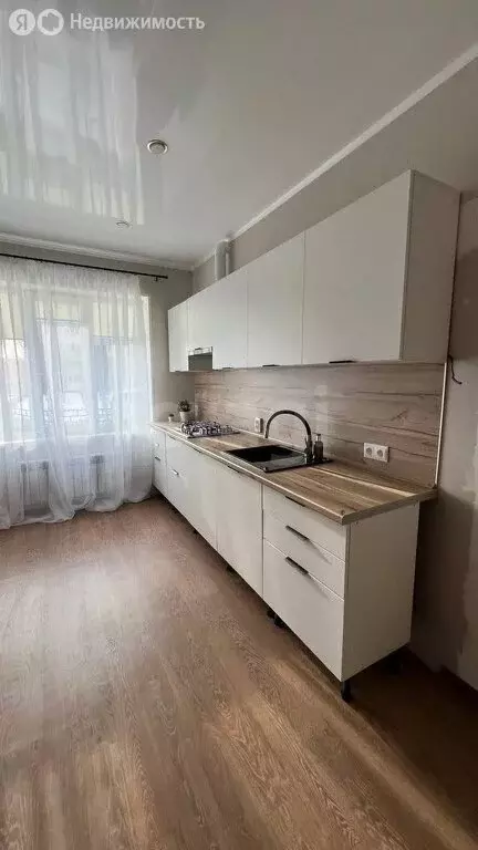 3-комнатная квартира: Бор, улица Мира, 3 (73 м) - Фото 0