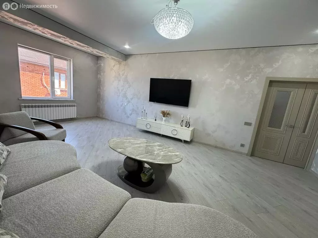 2-комнатная квартира: Дербент, улица Назима Казиахмедова, 1 (83 м) - Фото 2