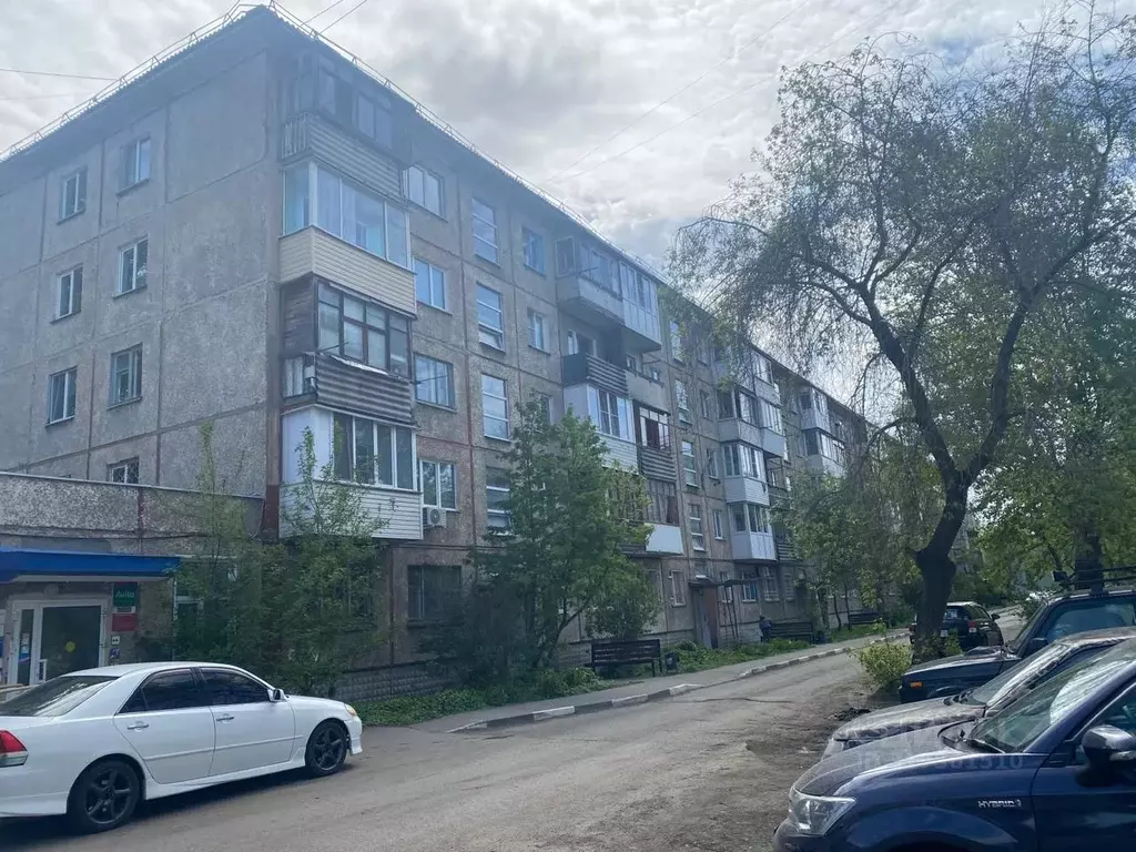 3-к кв. Омская область, Омск Краснознаменная ул., 21 (64.0 м) - Фото 1