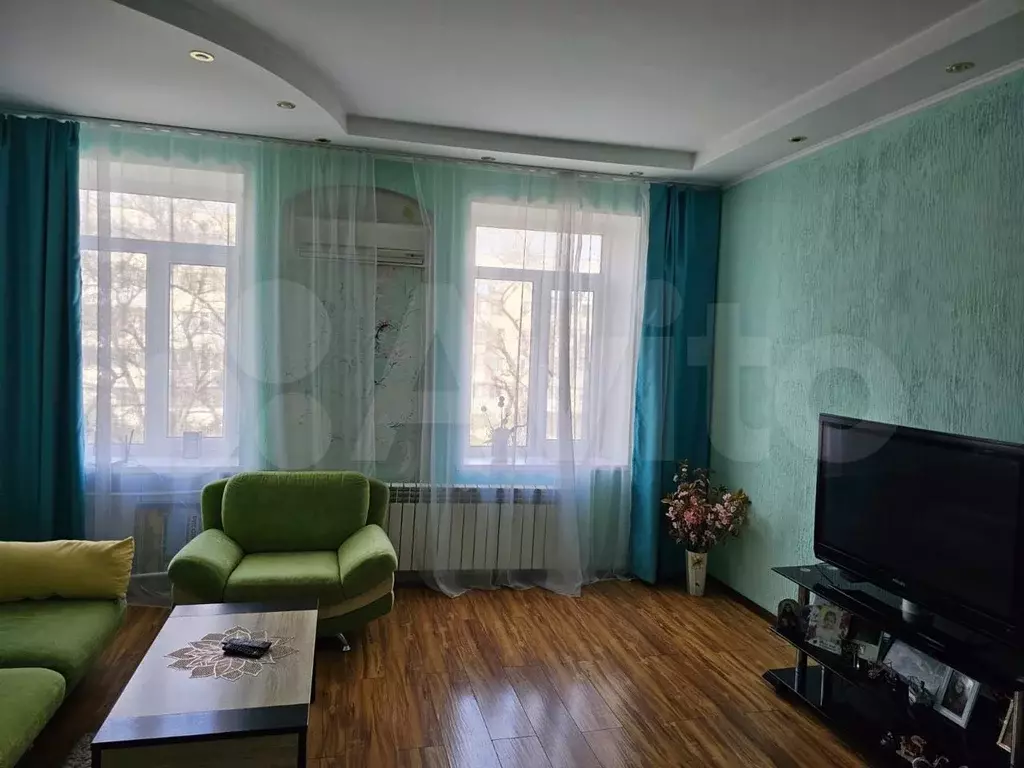 3-к. квартира, 70м, 3/4эт. - Фото 1