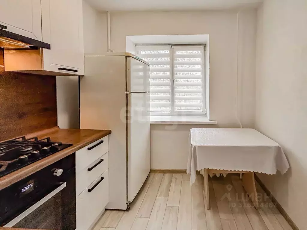 2-к кв. Псковская область, Псков Гражданская ул., 12 (37.4 м) - Фото 1