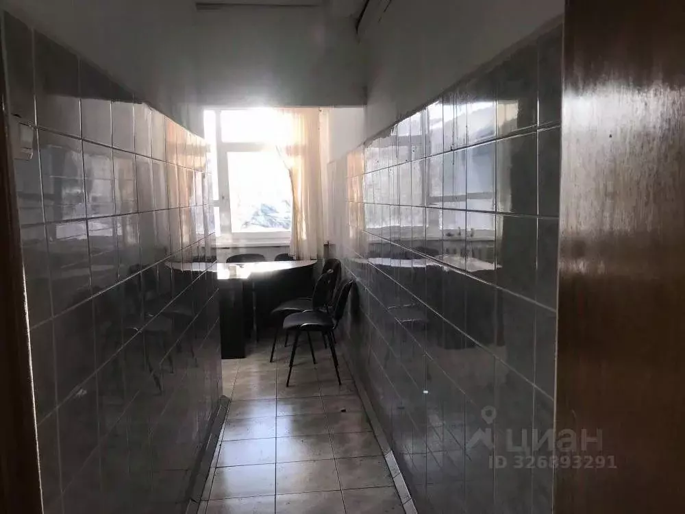 Офис в Иркутская область, Усть-Кут ул. Кирова, 85А (250 м) - Фото 2