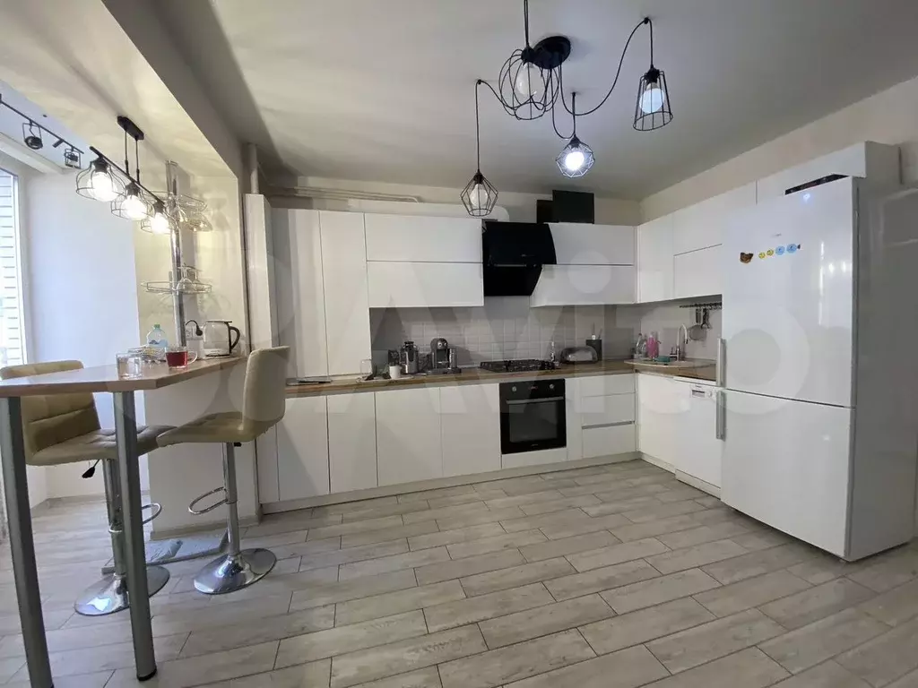2-к. квартира, 65 м, 2/10 эт. - Фото 0