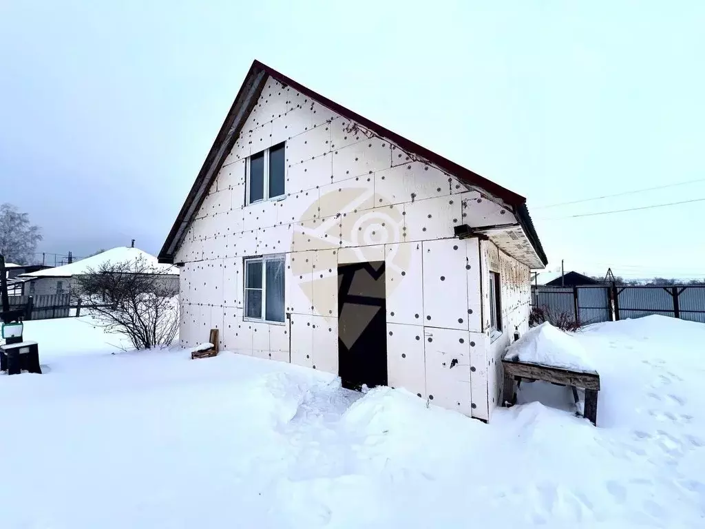 Дом в Белгородская область, Старооскольский городской округ, с. ... - Фото 1