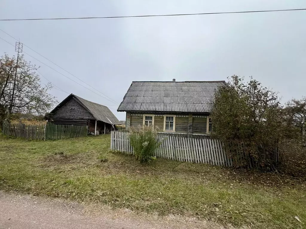 Дом в Псковская область, Порховский муниципальный округ, д. Бродовичи  ... - Фото 1