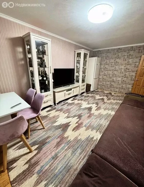 3-комнатная квартира: Туапсе, улица Шаумяна, 34 (60.2 м) - Фото 1